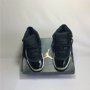Jordan 11 Retro Big Kids size 4.5 - Style: 378038